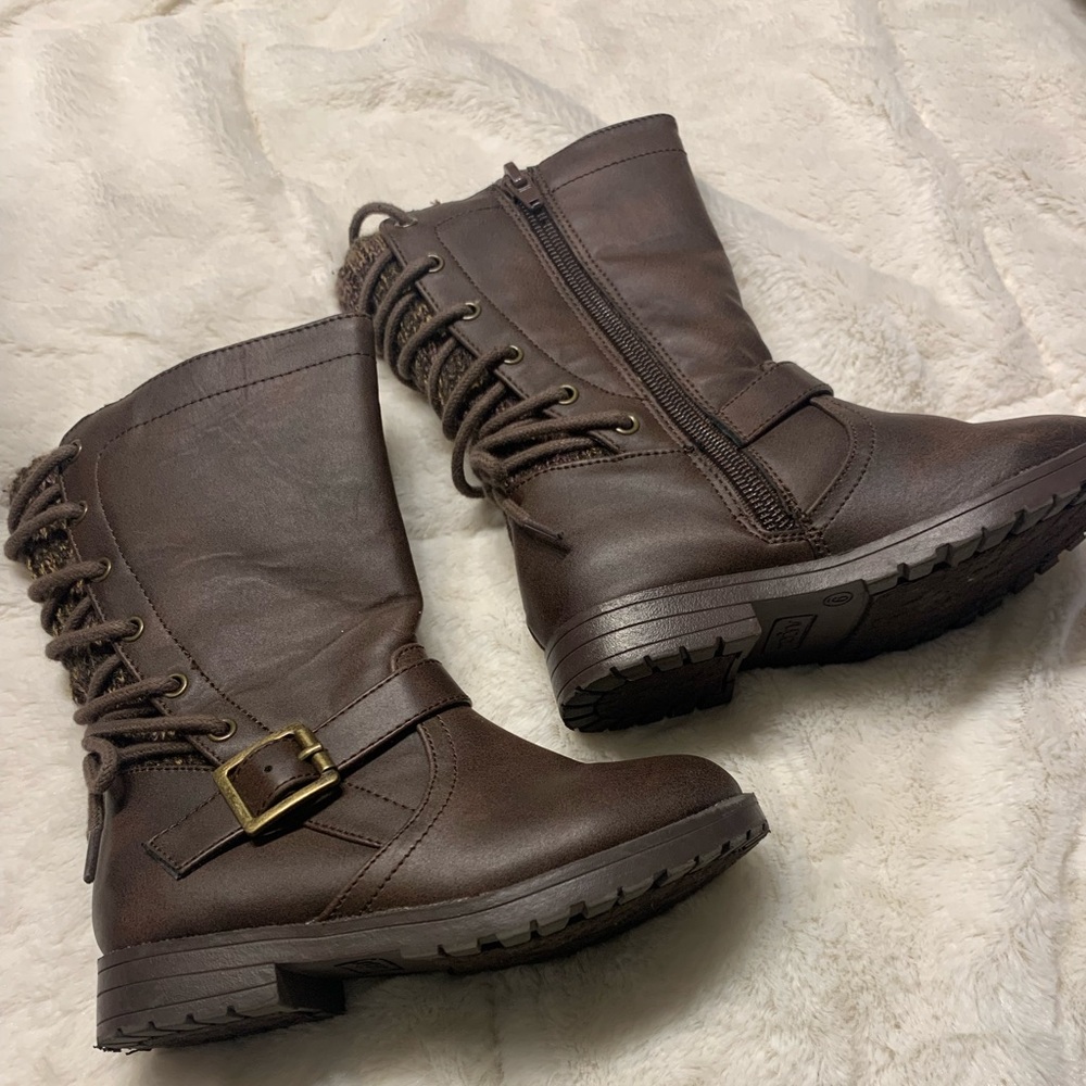Size 9 brown boots